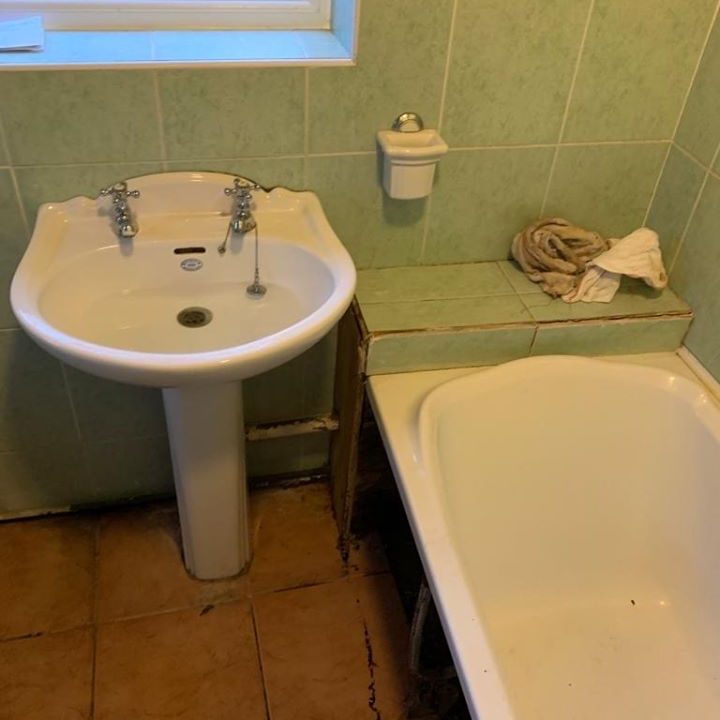 old sink and bath